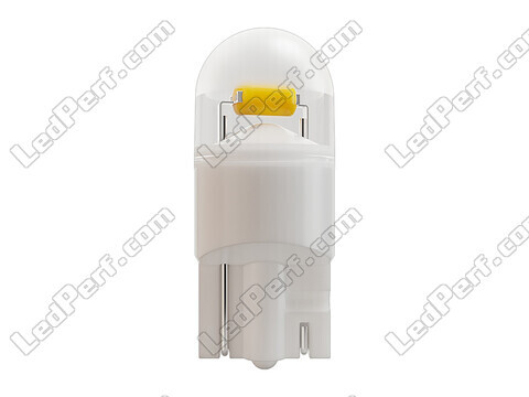 Close-up van een goedgekeurde Osram Night Breaker W5W LED-lamp