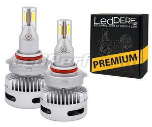 HB4 led-lampen voor auto's met lensvormige koplampen.