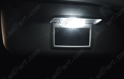 Ledlamp bij spiegel op de zonneklep Chrysler 300C