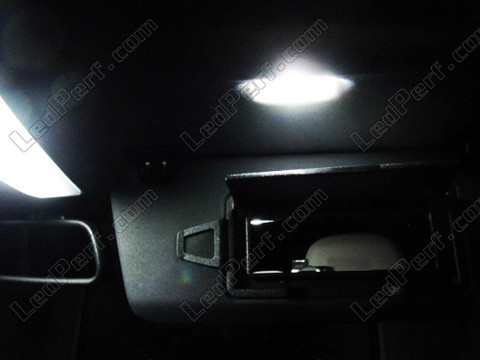 Ledlamp bij spiegel op de zonneklep Mercedes Classe C (W204)