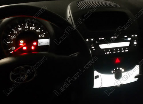 Led dashboard wit Peugeot 107