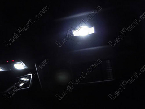 Ledlamp bij spiegel op de zonneklep Volkswagen Golf 6