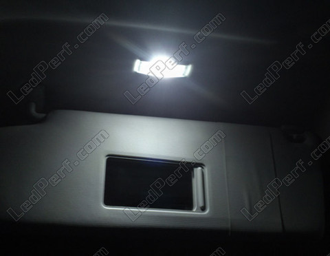 Ledlamp bij spiegel op de zonneklep Volkswagen Multivan T5